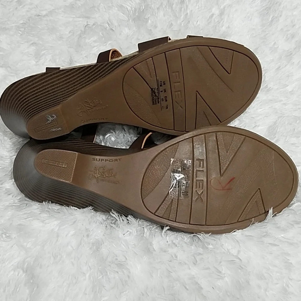 Life Stride Brown Wedge Sandals Strappy Ankle Casual Comfortable‎ Shoes Size 11M